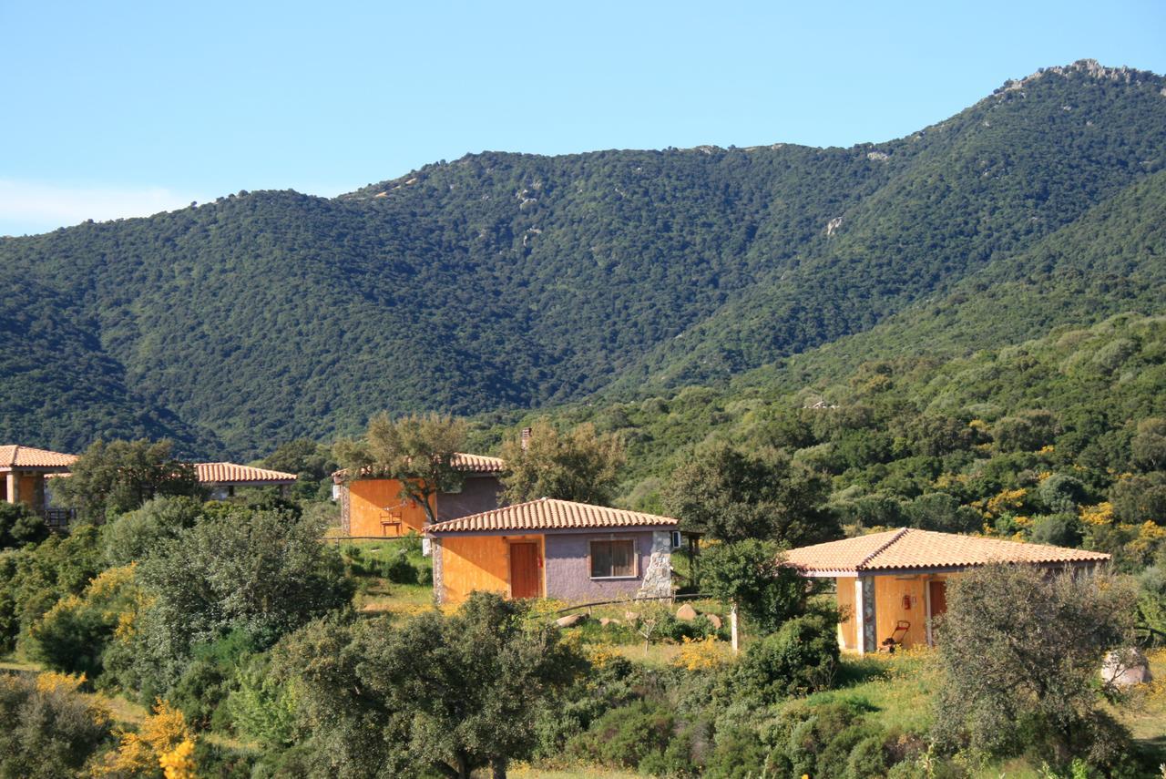 Is Bisus Casa de hóspedes Castiadas Exterior foto